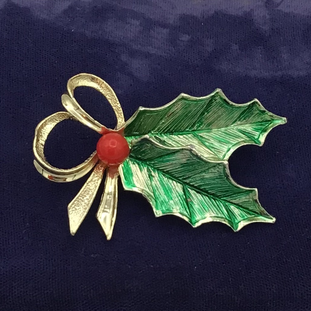 Vintage Signed Gerry's Holiday Holly Winter Brooch Pin